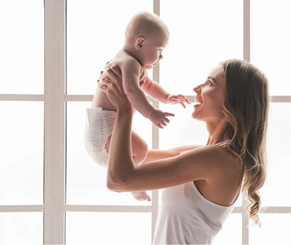 Lactancia - bienestar, mamá feliz y bebé feliz